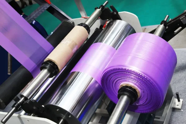 extruder-polyethylene-process-production-plastic-bags